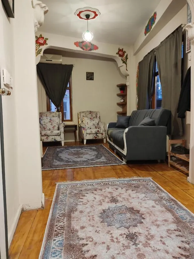 اسطنبول Stone Suite House شقة